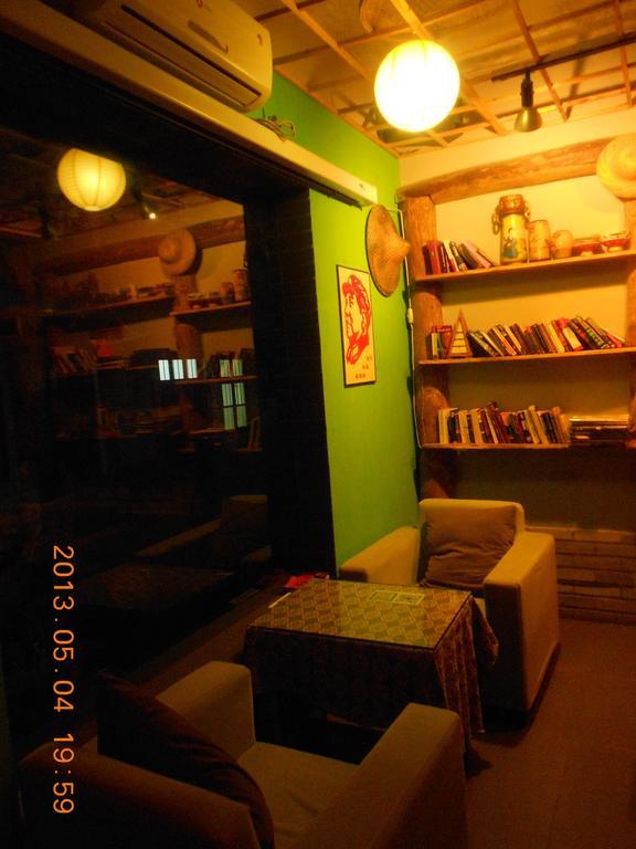 Yangshuo Travellers Land Youth Hostel Exterior foto