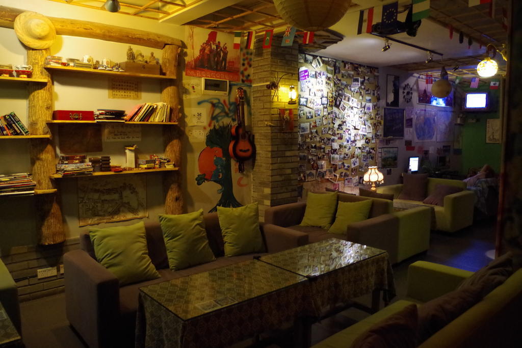 Yangshuo Travellers Land Youth Hostel Exterior foto
