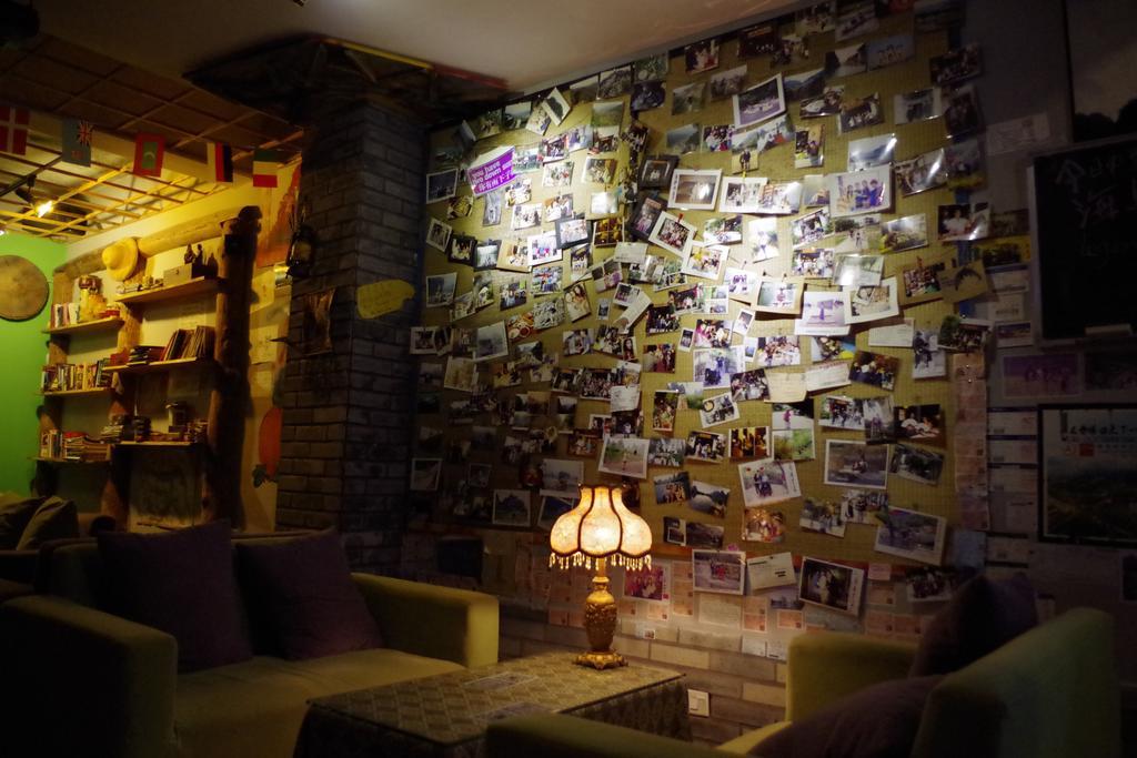 Yangshuo Travellers Land Youth Hostel Exterior foto