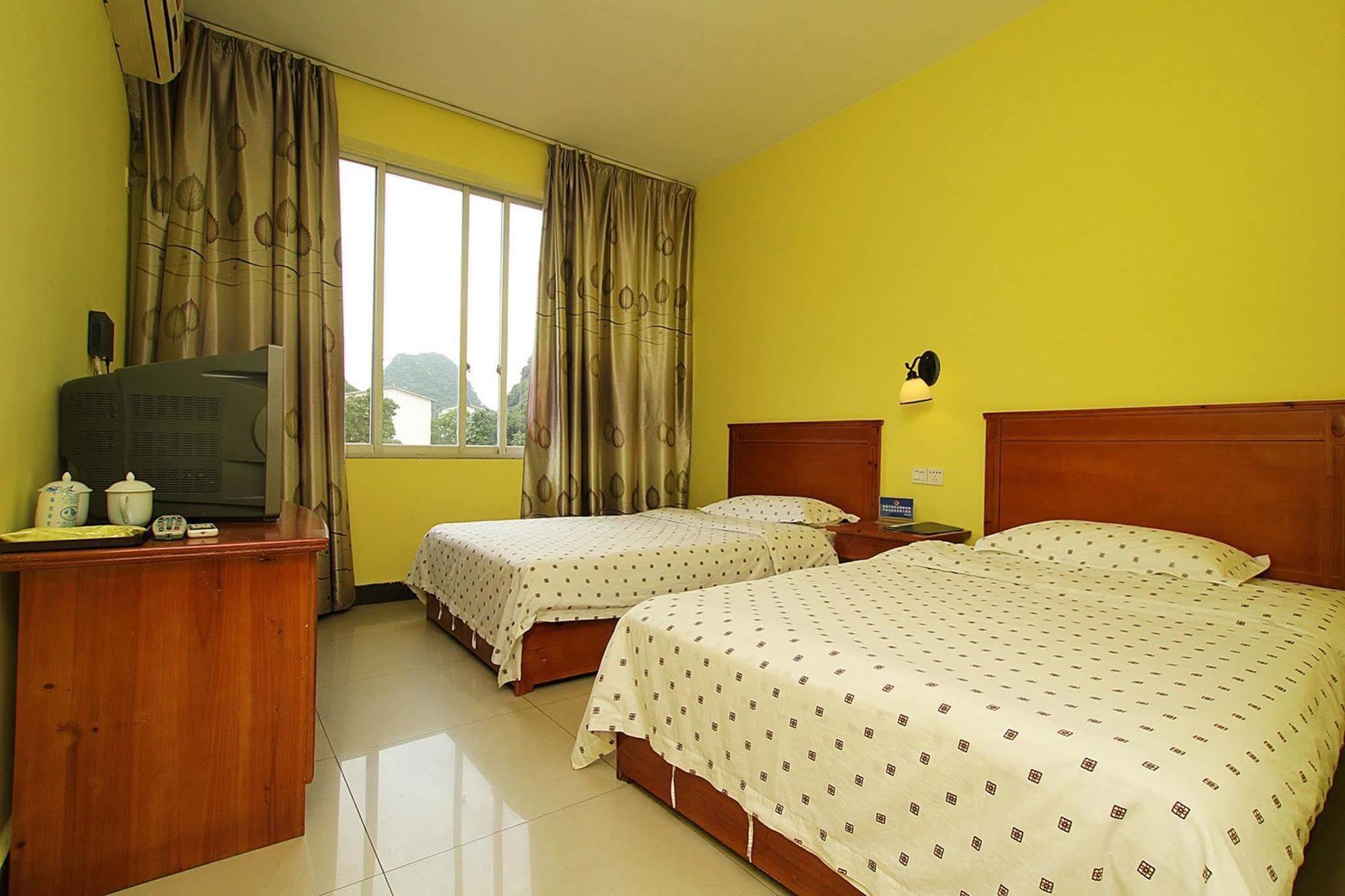 Yangshuo Travellers Land Youth Hostel Exterior foto