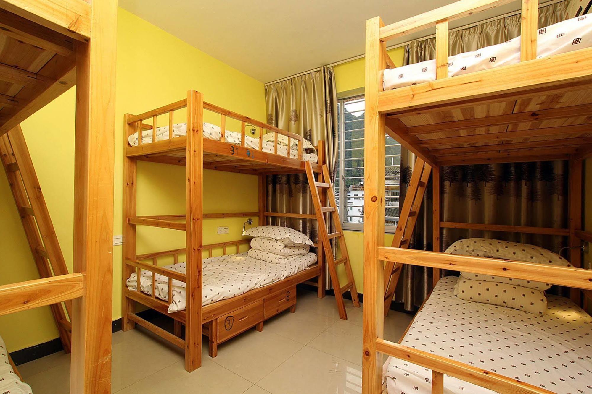Yangshuo Travellers Land Youth Hostel Exterior foto